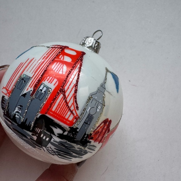 San Fransisco Ornament - Picture 2 of 3
